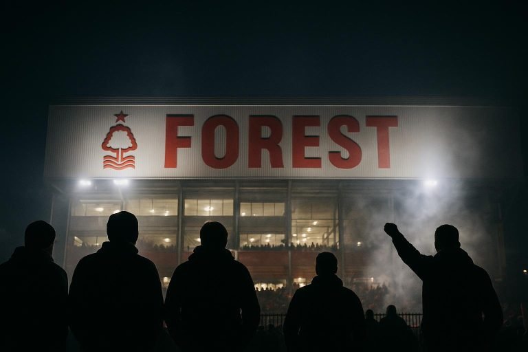 Sfeerbeeld rond het stadion van Nottingham Forest op een wedstrijddag
