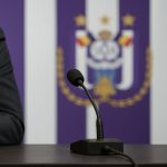 Michael Verschueren van RSC Anderlecht tijdens een persmoment in een stadionomgeving