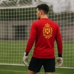 Nacho Miras van KV Mechelen op training met keepershandschoenen