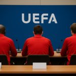 Simon Mignolet in Brussel tijdens de Nations League-loting naast bondscoach Rudi Garcia