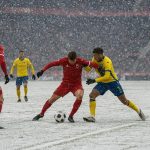 Wedstrijdbeeld van Royal Antwerp FC tegen KVC Westerlo op een besneeuwd veld op de Bosuil