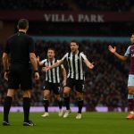 Wedstrijdbeeld in het stadion tijdens Aston Villa tegen Newcastle United op Villa Park