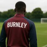 Mike Trésor in trainingscontext bij Burnley tijdens de wintermercato