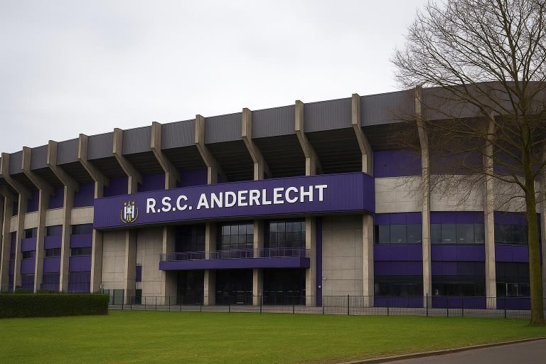 Sfeerbeeld aan het stadion van RSC Anderlecht