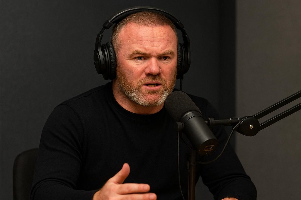 Wayne Rooney geeft zijn mening in een podcastsetting over Arne Slot en Liverpool.
