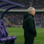 Interimcoach Jérémy Taravel op de bank van RSC Anderlecht in het Lotto Park