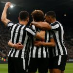 Spelers van Newcastle United vieren een doelpunt op verplaatsing in de Champions League.