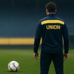 Sfeerbeeld van een Union-training met een middenvelder in actie, zonder herkenbare gezichten