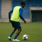 Matte Smets van KRC Genk op het trainingsveld, gezien van achteren