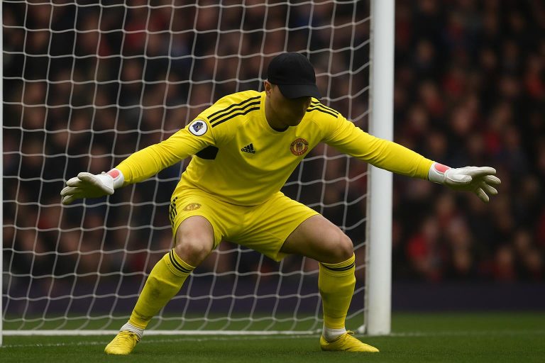 Senne Lammens als doelman van Manchester United tijdens een Premier League-wedstrijd