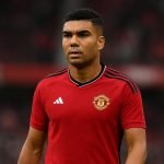 Casemiro van Manchester United in wedstrijdcontext, gefotografeerd van op afstand