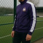 Een speler in Anderlecht-trainingskledij op het oefenveld, als illustratie bij het dossier rond Moussa Ndiaye