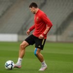 Julien Duranville in trainingscontext op een voetbalveld