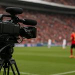 Tv-camera langs het veld tijdens een interland met Rode Duivels-context