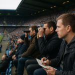 Scouts in de tribune van het Jan Breydelstadion tijdens Club Brugge tegen Anderlecht