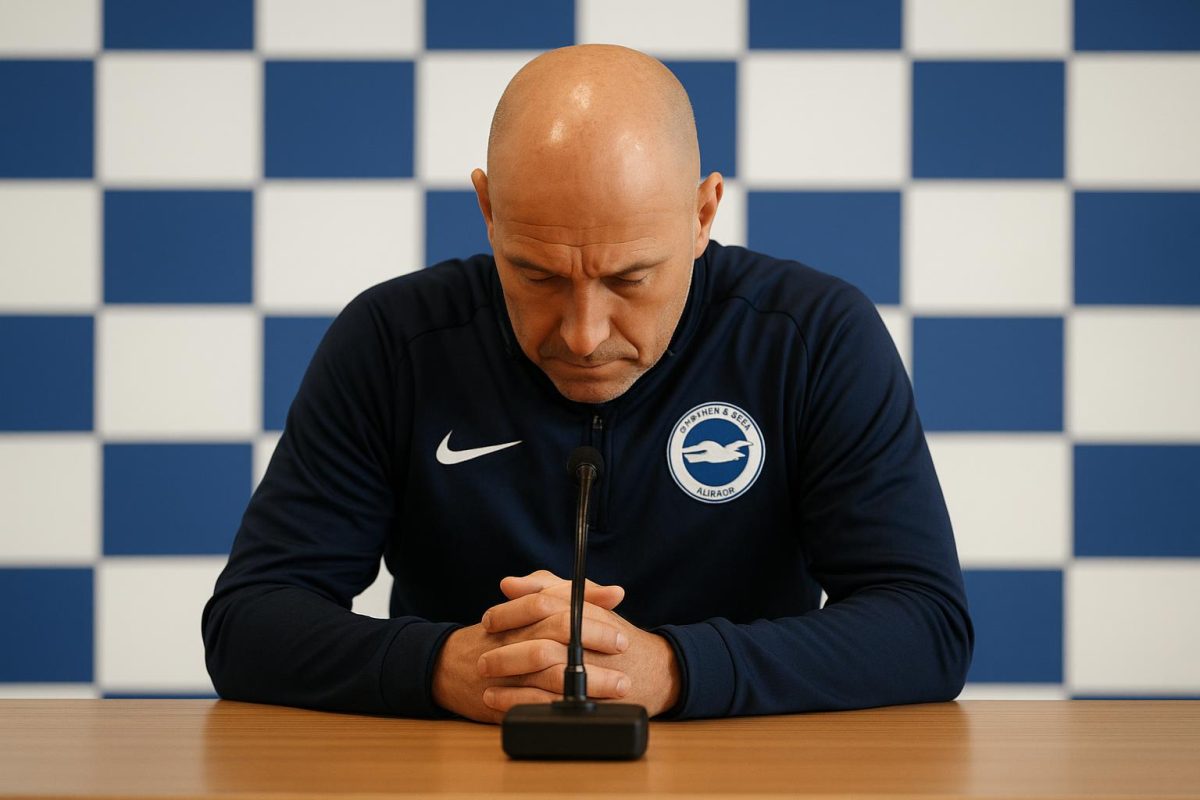 Fabian Hürzeler, trainer van Brighton, tijdens een persmoment.