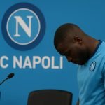 Romelu Lukaku in Napoli-context terwijl de club een formele mededeling verspreidt