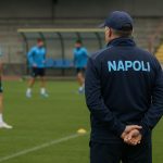 Romelu Lukaku in Napoli-context tijdens een trainingsmoment in een stadionomgeving