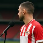Mark van Bommel tijdens een mediaoptreden, in context van zijn uitspraken over PSV