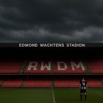 Sombere sfeer rond RWDM in het Edmond Machtensstadion tijdens een periode van licentieproblemen