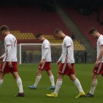 Spelers van Zulte-Waregem druipen teleurgesteld af na KV Mechelen - Zulte-Waregem