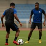 Spitsen van Club Brugge tijdens een trainingsmoment op het oefenveld