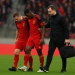 Leandro Trossard van Arsenal verlaat vroegtijdig het veld na blessure