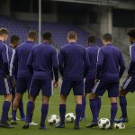 Sfeerbeeld rond een training van RSC Anderlecht met focus op de groep, in aanloop naar de wedstrijd tegen Club Brugge