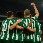 Spelers van KAA Gent vieren na de 3-1-zege tegen KV Mechelen in de Planet Group Arena