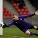 Actiefoto van een doelman van Beerschot tijdens een wedstrijd in het stadion