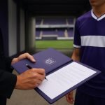 Nathan De Cat van RSC Anderlecht in en rond het Lotto Park