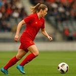 Tessa Wullaert in actie voor de Red Flames na haar mijlpaal van 100 goals