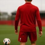 Ryan Gravenberch in Liverpool-context tijdens een training, zonder herkenbare gezichten