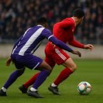 Moussa Diarra in actie bij RSC Anderlecht tijdens een wedstrijd, gezien vanop afstand
