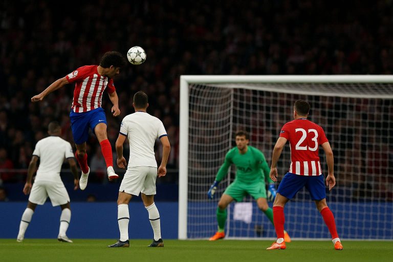 Spelmoment uit Atletico Madrid tegen Tottenham in het Metropolitano