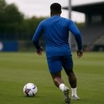 Roméo Lavia op het trainingsveld van Chelsea.