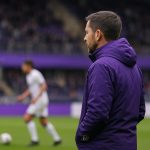 Jérémy Taravel als interim-trainer van RSC Anderlecht langs de zijlijn