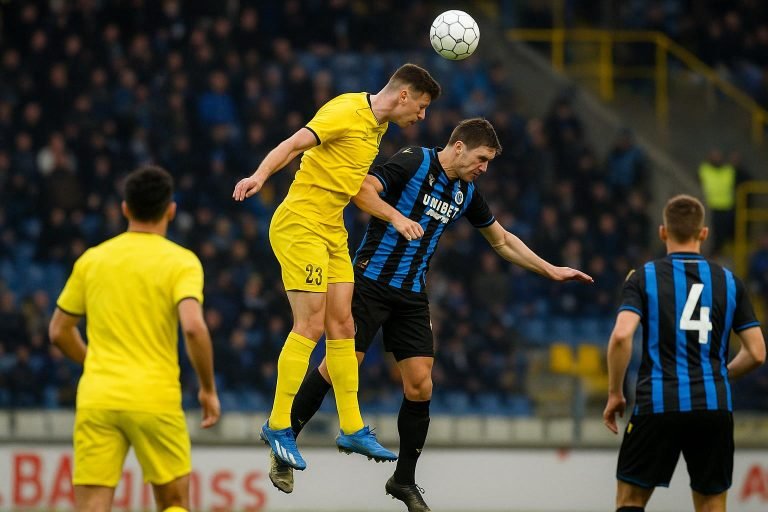 Wedstrijdactie tijdens Westerlo tegen Club Brugge, met duel om de bal