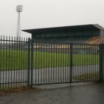 Omgeving rond een stadion bij Racing Mechelen zonder herkenbare gezichten