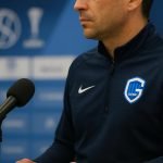 Dimitri De Condé van KRC Genk in een persmoment in aanloop naar een Europese wedstrijd