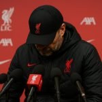 Arne Slot langs de zijlijn tijdens een Champions League-avond met Liverpool.