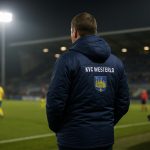 Issame Charai, trainer van KVC Westerlo, langs de zijlijn tijdens een wedstrijd