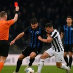 Spelmoment in Sporting Charleroi-Club Brugge na een zware tackle en rode kaart