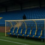 Beeld van een stadionomgeving bij Torquay United in aanloop naar een wedstrijd