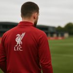 Ibrahima Konaté van Liverpool op het trainingsveld, gezien van achteren