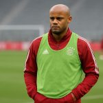 Vincent Kompany als trainer van Bayern München langs de zijlijn