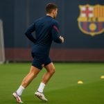 Speler van FC Barcelona in trainingscontext na hamstringblessure, met focus op herstel richting WK