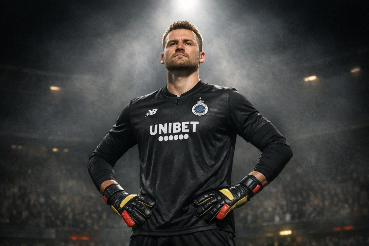 Simon Mignolet applaudisseert het publiek in het Jan Breydelstadion in Club Brugge-tenue.
