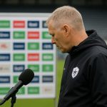 Felice Mazzu, trainer van OH Leuven, langs de zijlijn tijdens een wedstrijd.
