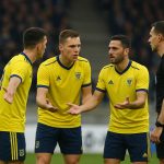 STVV-spelers reageren teleurgesteld na een betwiste fase tegen Union